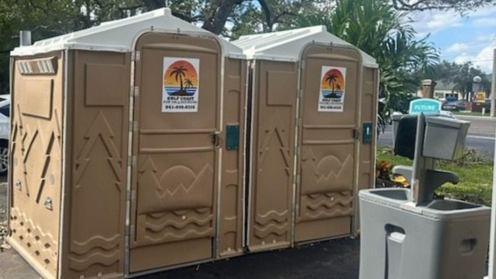 ada-compliant portable toilets at an event in Fort Myers florida